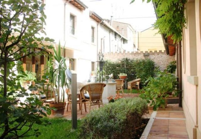 Dolcemela Hotel Ferrara Bagian luar foto