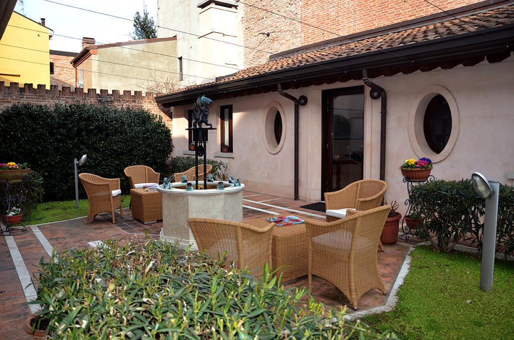 Dolcemela Hotel Ferrara Bagian luar foto